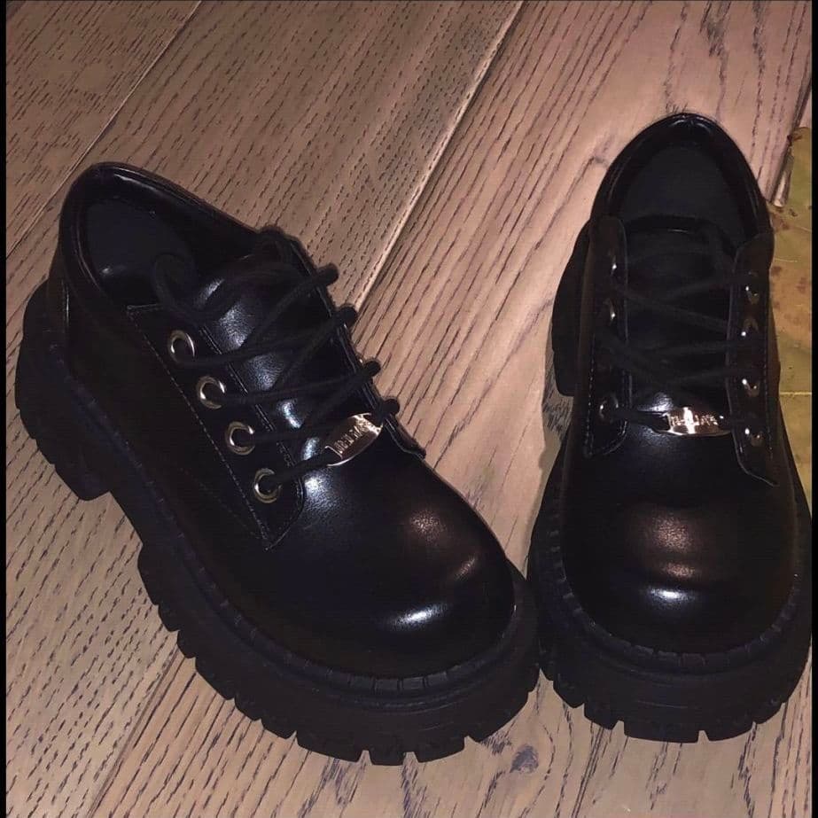 DeliAS sapatos femininos de sola grossa rendas preto pequenos sapatos de couro estilo britânico americano Shorty Le quen