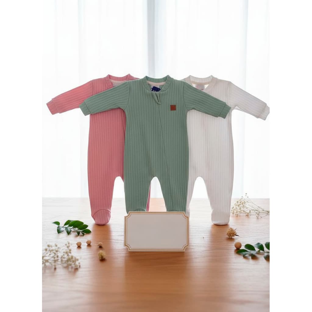 Kit 3 Macacão Suedine Liso para Bebê com Cores Minimalista