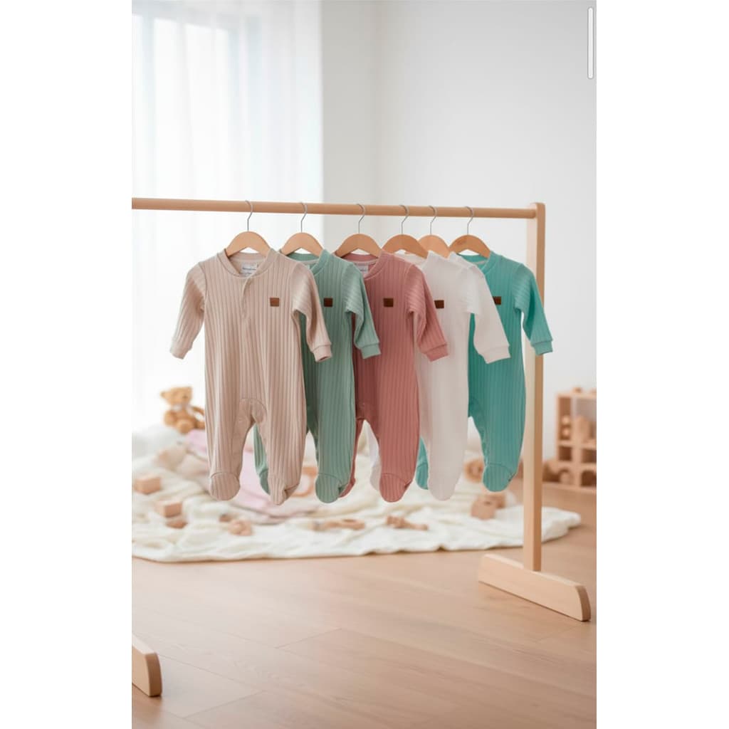 Kit 4 Macacão Suedine Liso para Bebê com Cores Minimalista