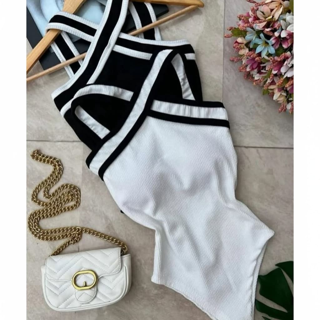 Body Feminino Bicolor Tomara Que Caia Com Alças Cruzadas Frente Bicolor