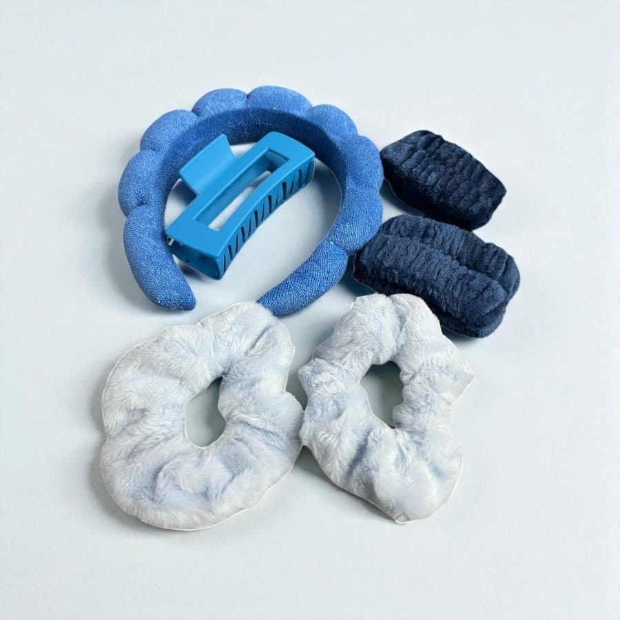 Kit 6 Peças Com Tiara Nuvem, Um Par De Pulseira, Um Par De Elástico Fofinho e Uma Presilha Acessório Feminino