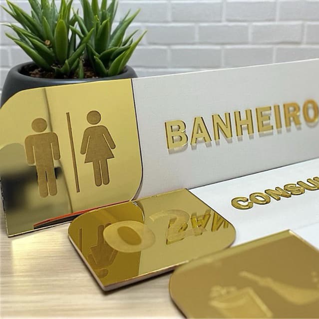 Placa de Porta Personalizada Identificação Sinalização Consultório, Sala, Banheiro Acrílico e MDF