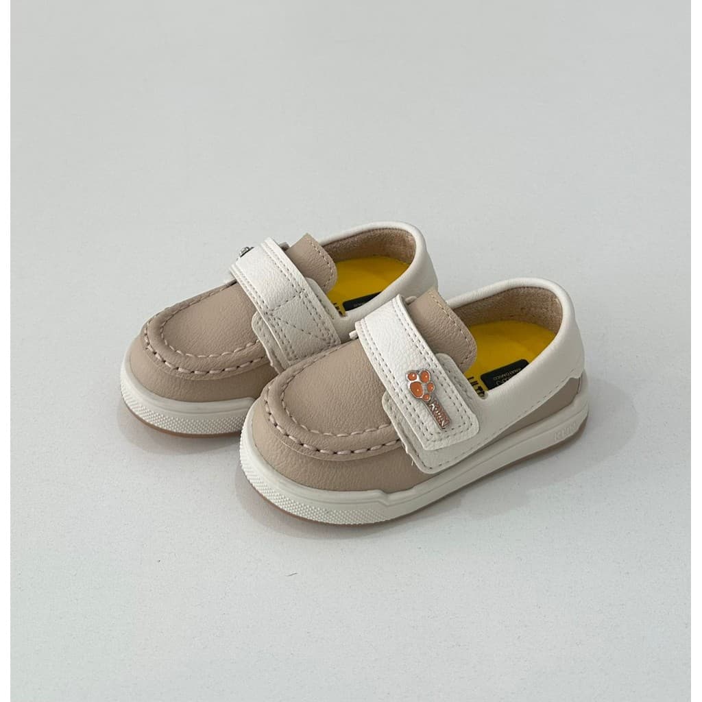 Mocassim Klin Infantil Bege e Branco com Velcro Confortável e Elegante