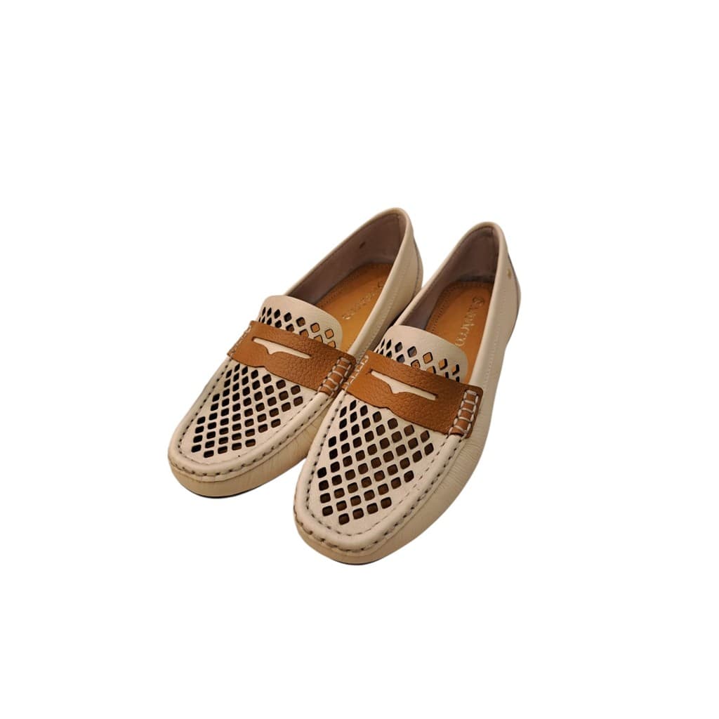 Mocassim Andacco Off White Detalhe Laser