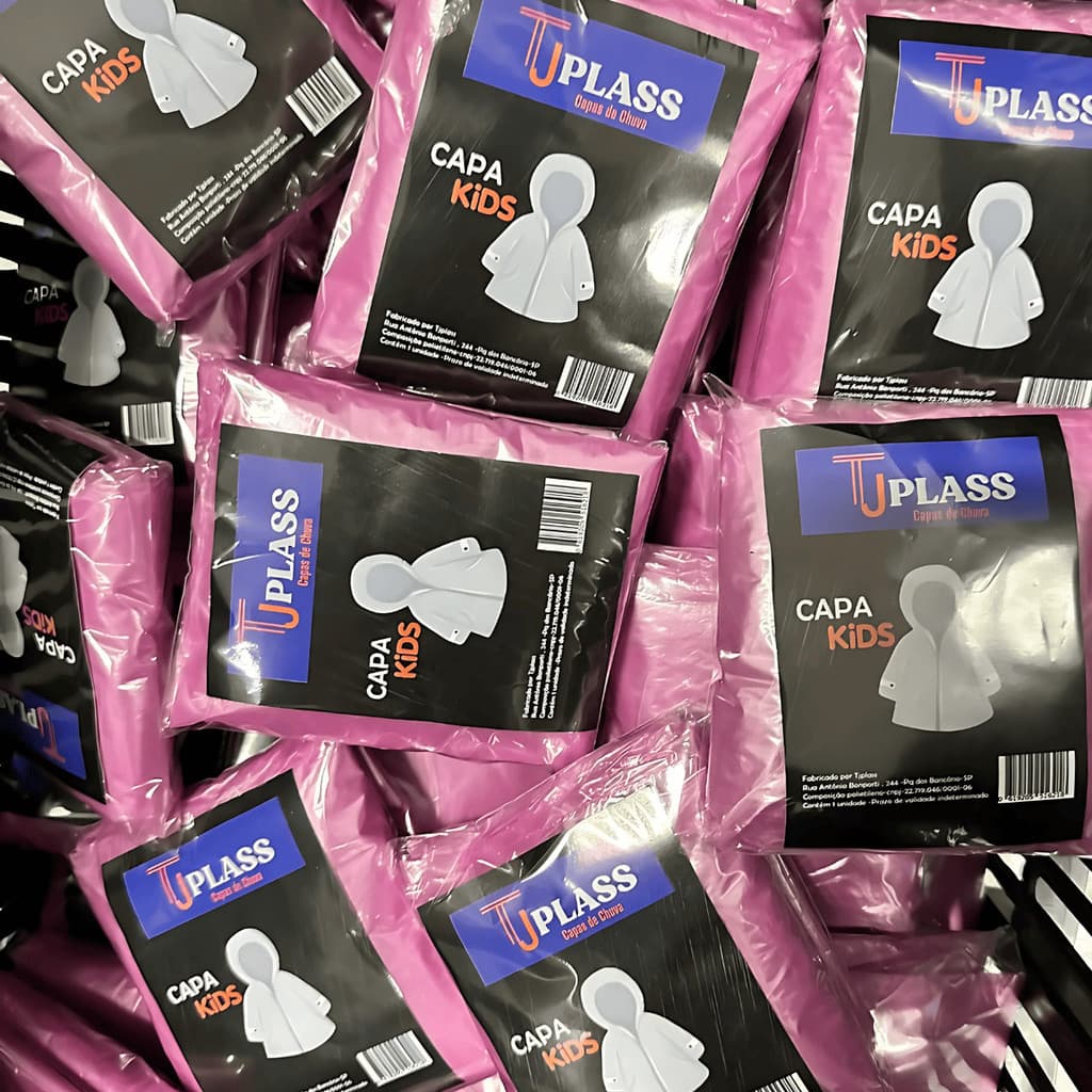 20 Unidades Capas de Chuva Infantil Descartável com Capuz TJ Plass Manga Longa, Polietileno, Cores Variadas