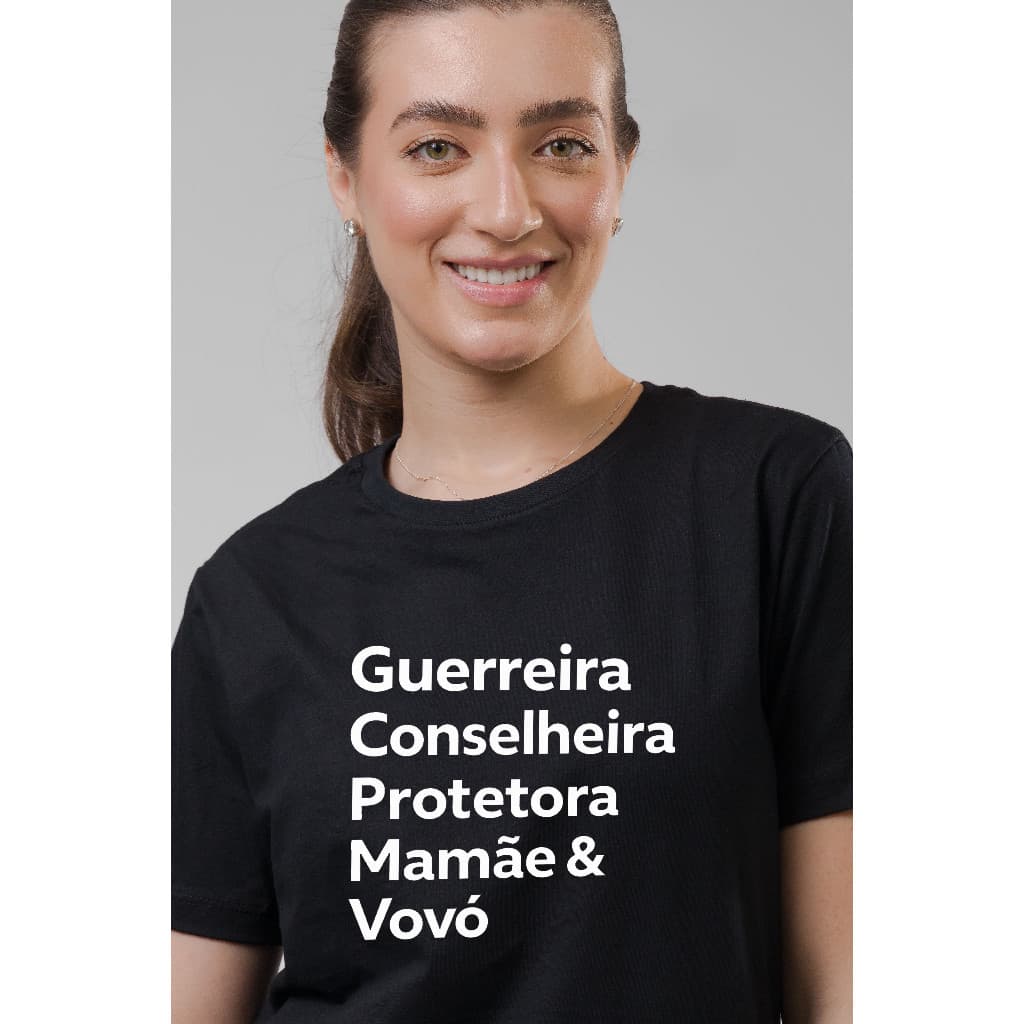 Camiseta Básica Feminina Guerreira conselheira protetora mamãe e vovó