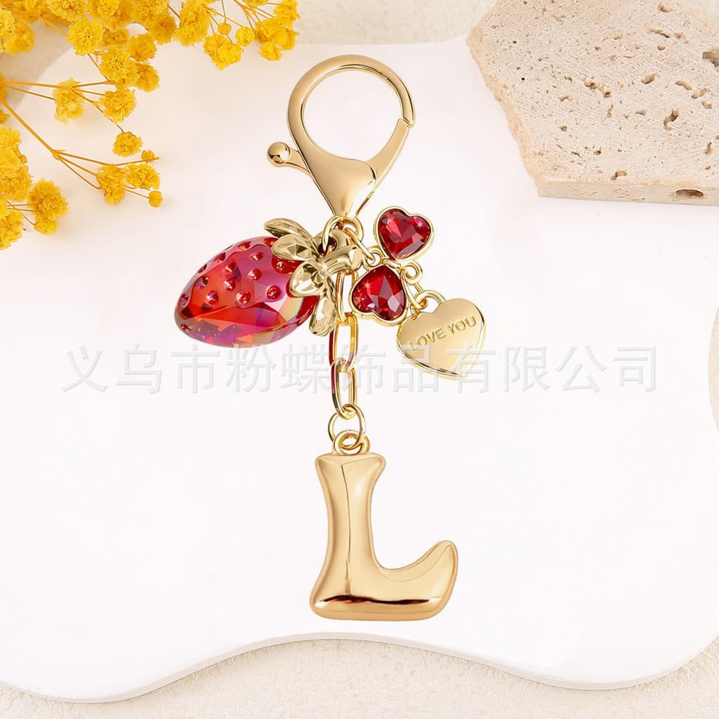 Transfronteiriço Venda Quente 26 Letras Chaveiro Morango Coração Bonito Pingente De metal Moda Feminina Saco Acessórios 