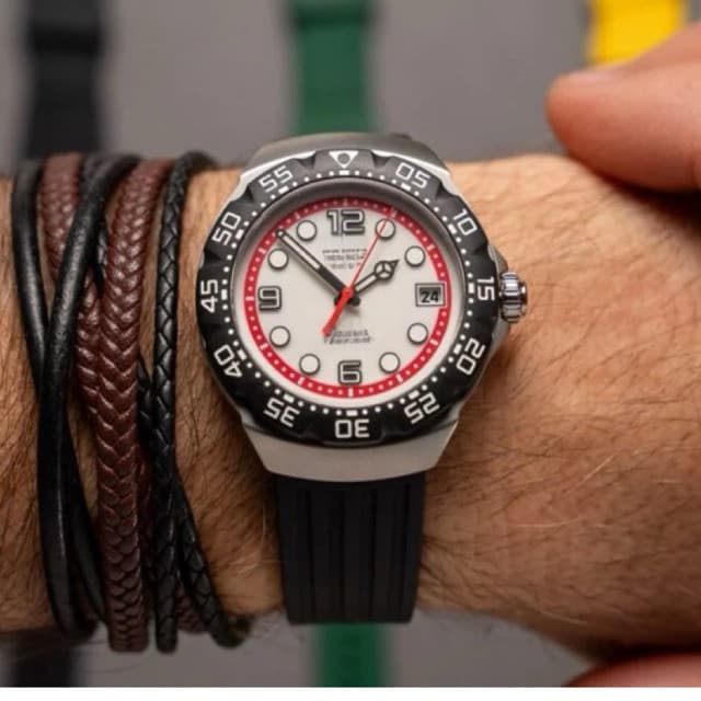 Relogio Masculino De Luxo Solar TAGF1 41MM Quartz Pulseira de Borracha a Com Caixa