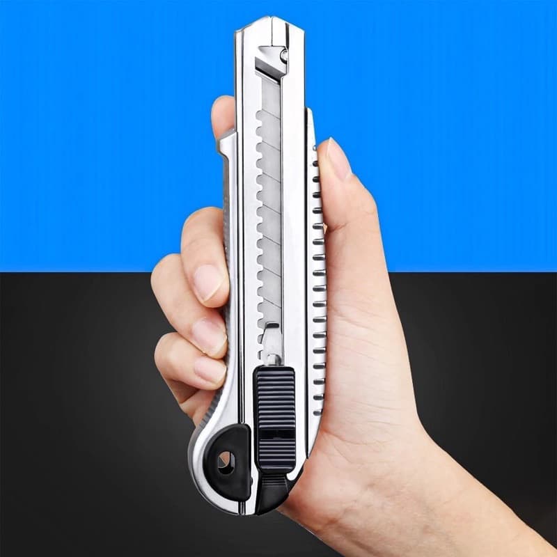 Estilete  Aço Lâmina 18mm /utilizado em serviços profissionais ou domésticos + 5 Lâminas