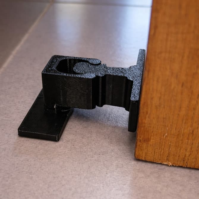 Trava de Porta Super Forte com Dupla Face – Fixação Segura e Prática