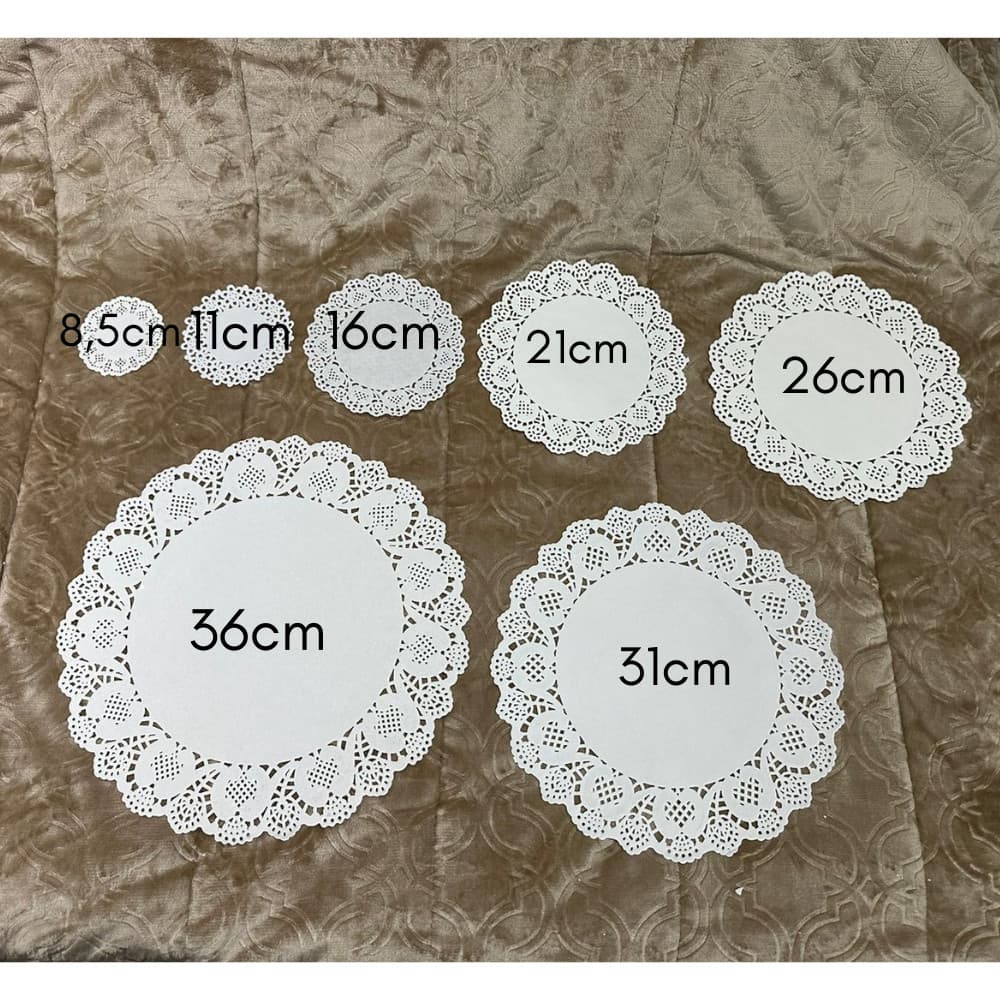 Kit 150 Toalha de Papel Rendada Redonda Doilies Sousplat Descartável Convite Decoração