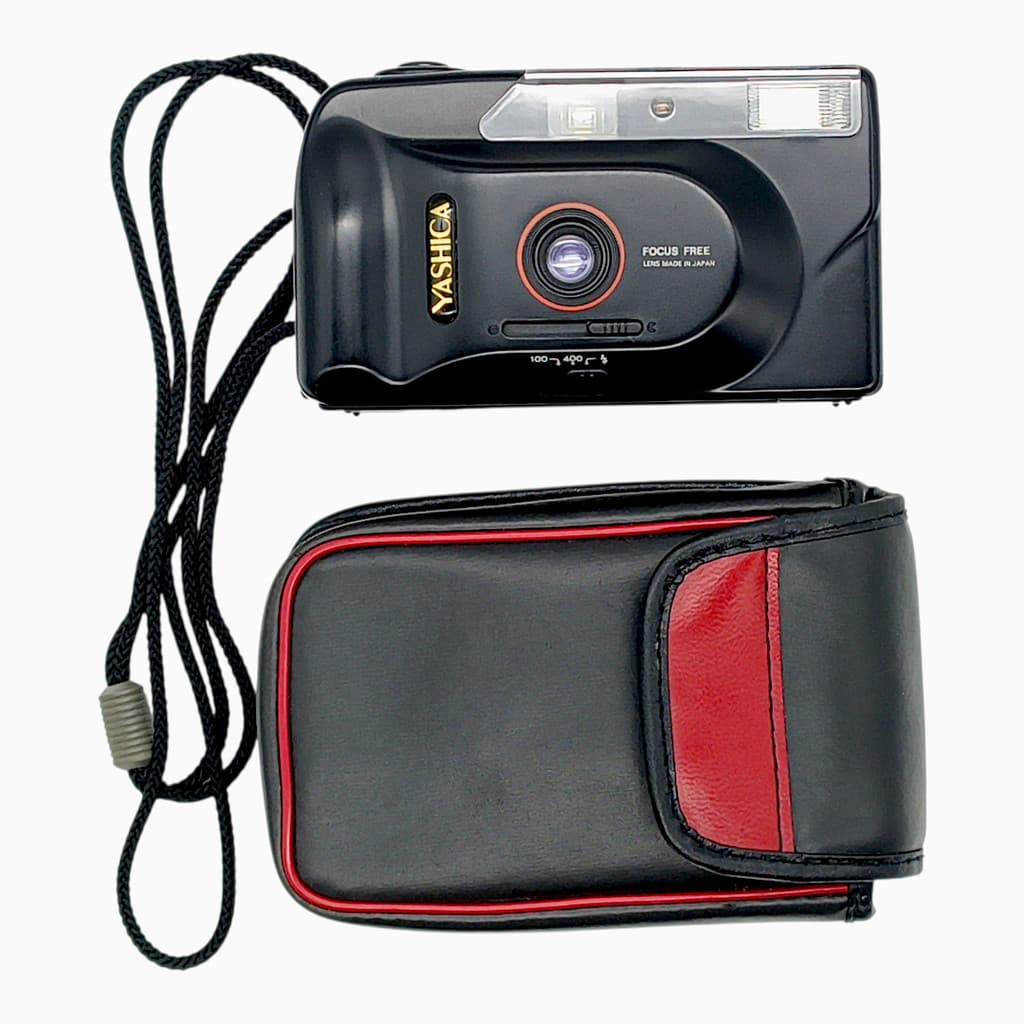 Câmera Analógica Yashica MD-135D AE 35mm c/ Case (Vintage)