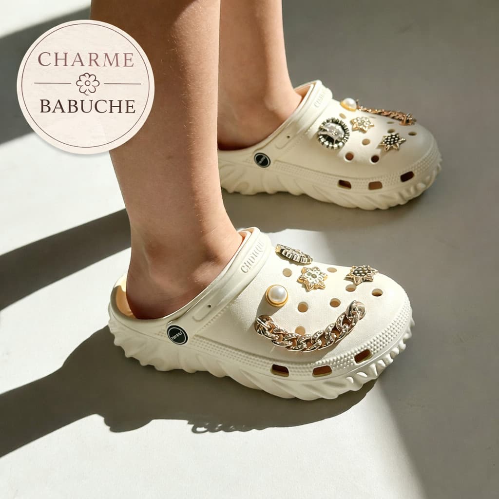 Babuche Infantil EVA com Apliques Decorativos (Envio Aleatório), Leve, Confortável, Antiderrapante para Uso Diário