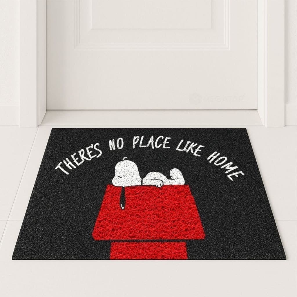 Tapete Capacho Snoopy – 60x40cm – Estampa “There's No Place Like Home”