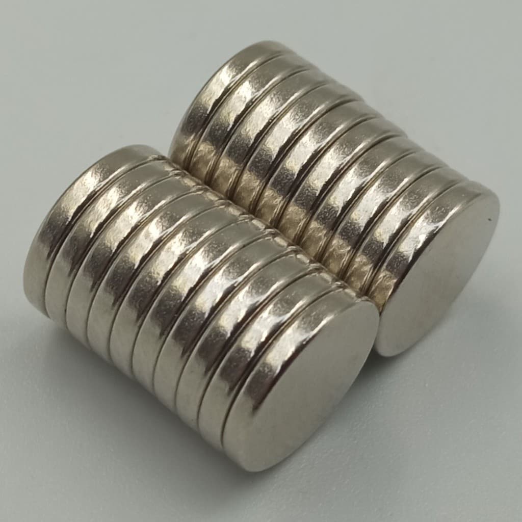 Imã Neodímio N35 Pastilha Magnética Moeda 14x1,5MM - 50 UND