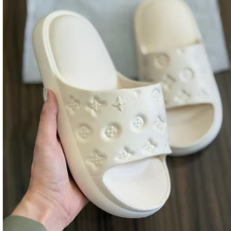 Chinelo Slide Nuvem Feminino Unissex com Solado Antiderrapante Condfortavel - Envio Rápido