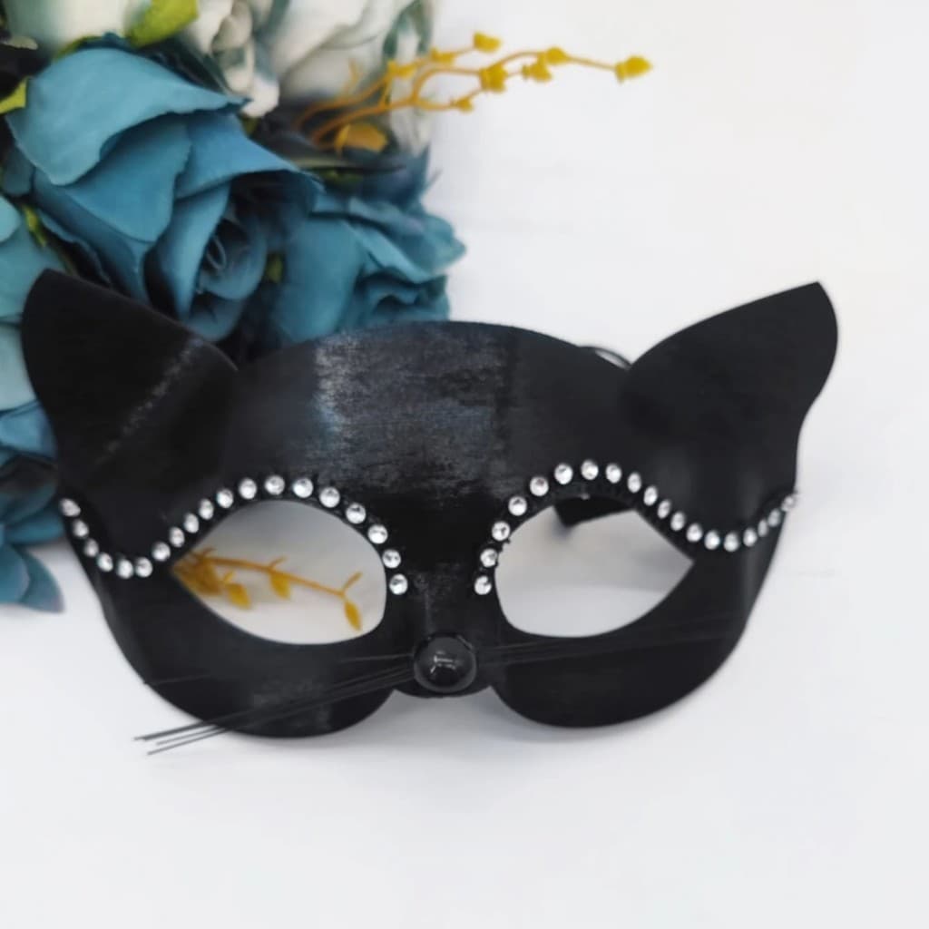 Máscara Mulher Gato Strass Delineado Gatinha Gata Gatinho Luxo Festa Fantasia Carnaval Cosplay Halloween Baile Mascara