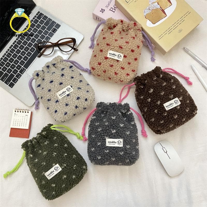 [BANY] Bolsa Cosmética De Pelúcia Com Cordão Em Forma De Coração , Linda E Fofa De Higiene Para Viagem , Presente Mulher