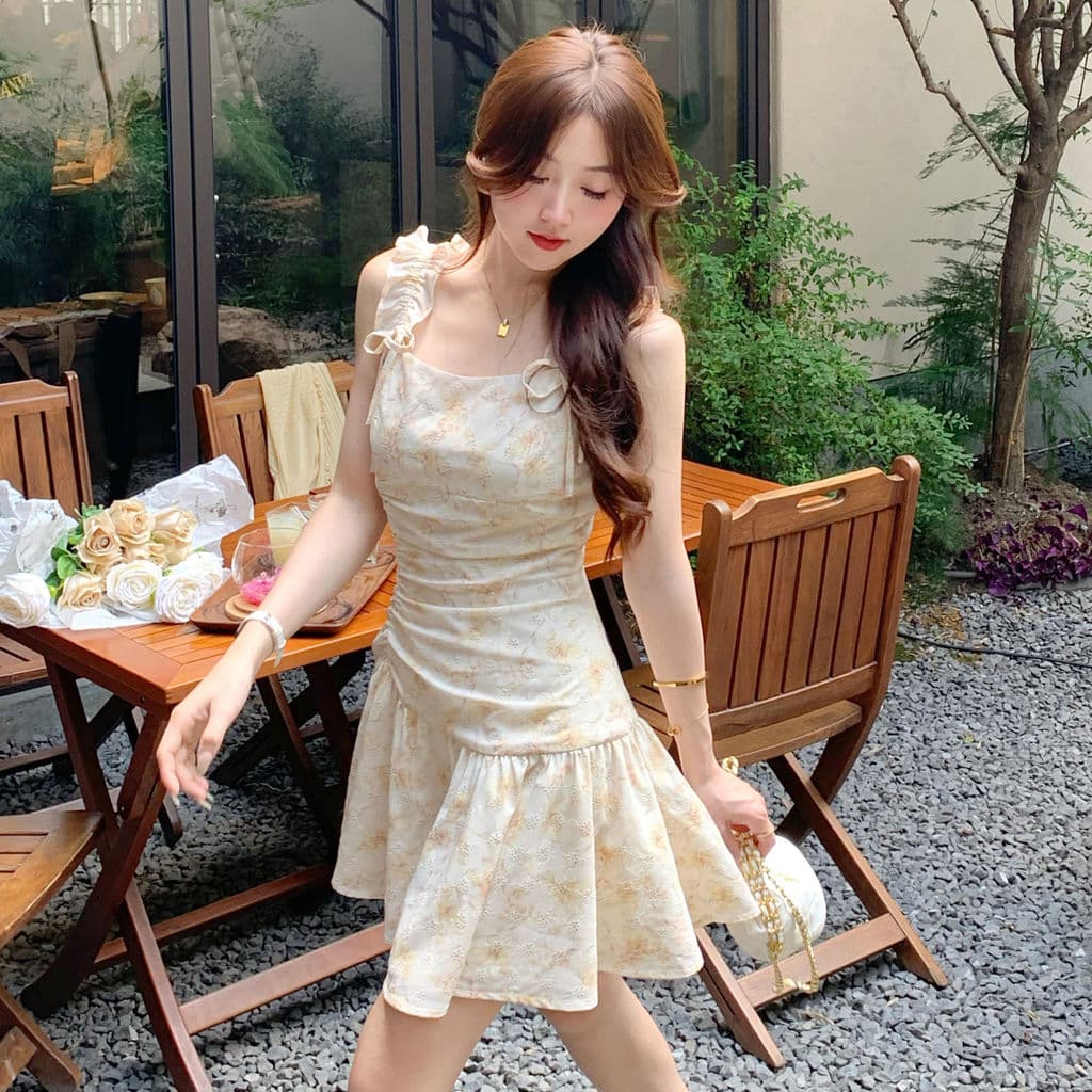 Francês elegante estilingue novo estilo vestido Floral feminino verão cintura estreita pequeno mais magro olhar estiling