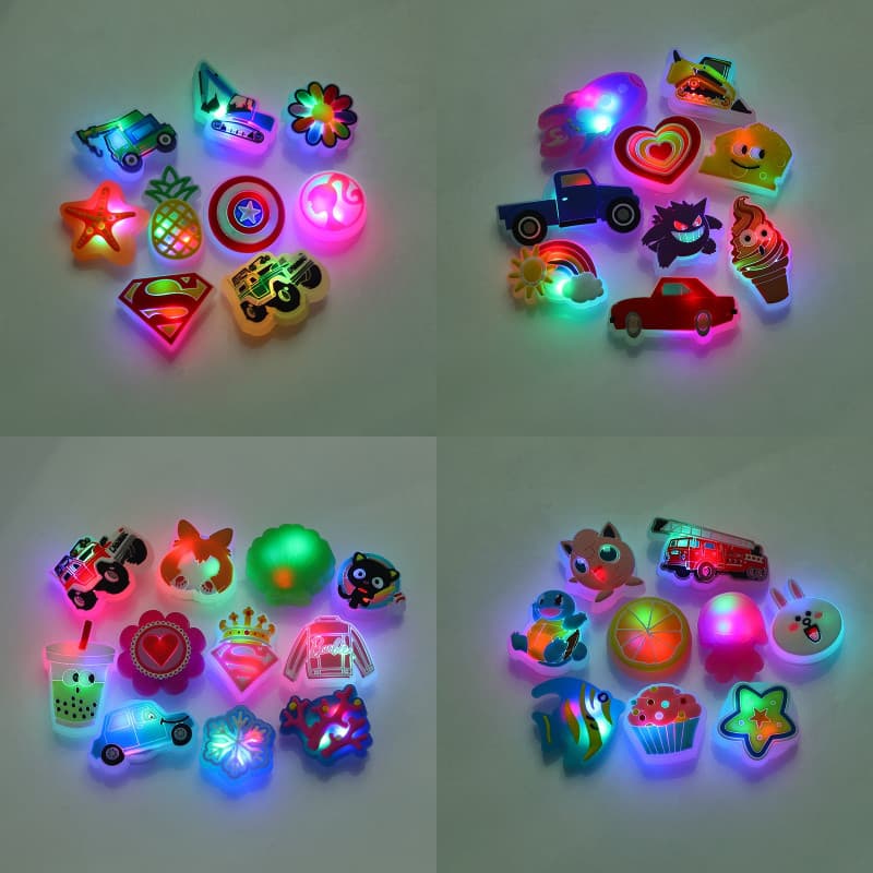 Miss Zoe Jibtz LED Piscando Buraco Sacos Acessórios Bonito Dos Desenhos Animados Charme