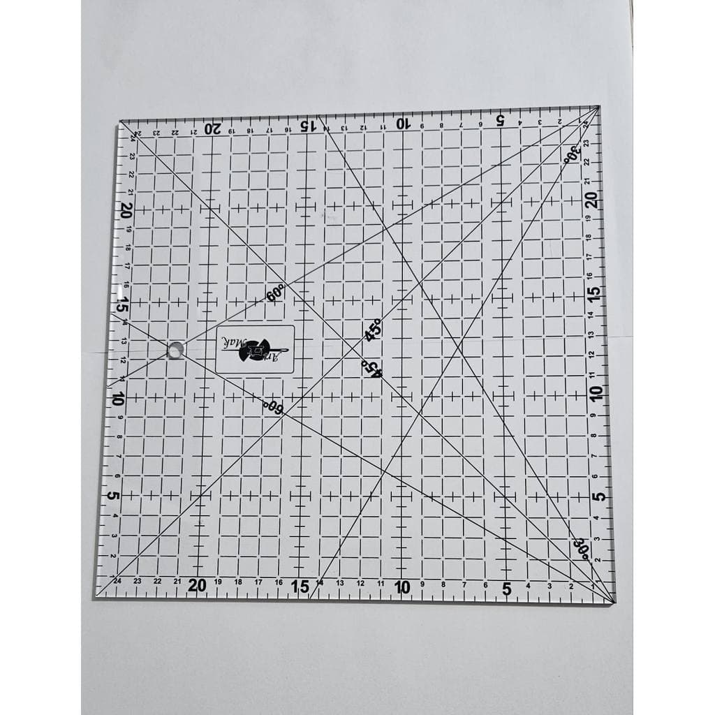 Regua 25x25 Cm Em Acrílico Para Patchwork E Costura