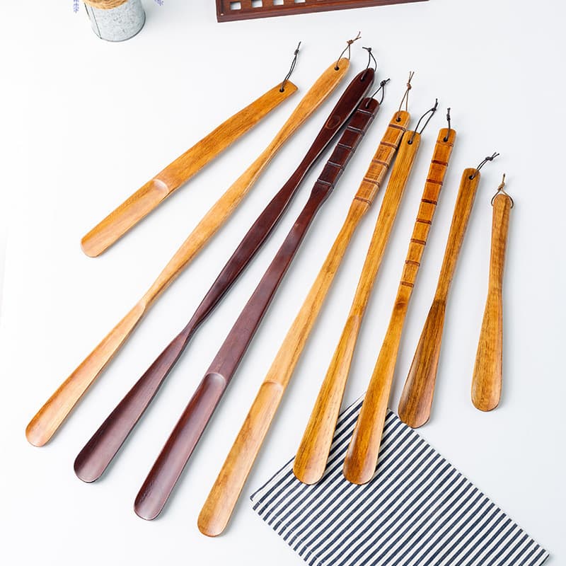 Calçadeira de madeira maciça com cabo longo, uma ferramenta doméstica para calçar sapatos, levantador de sapatos, cabo p