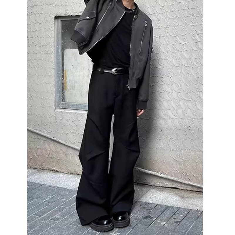 Calças masculinas de design retro americano, com múltiplas pregas, corte solto e versátil, pernas largas e ligeiramente 