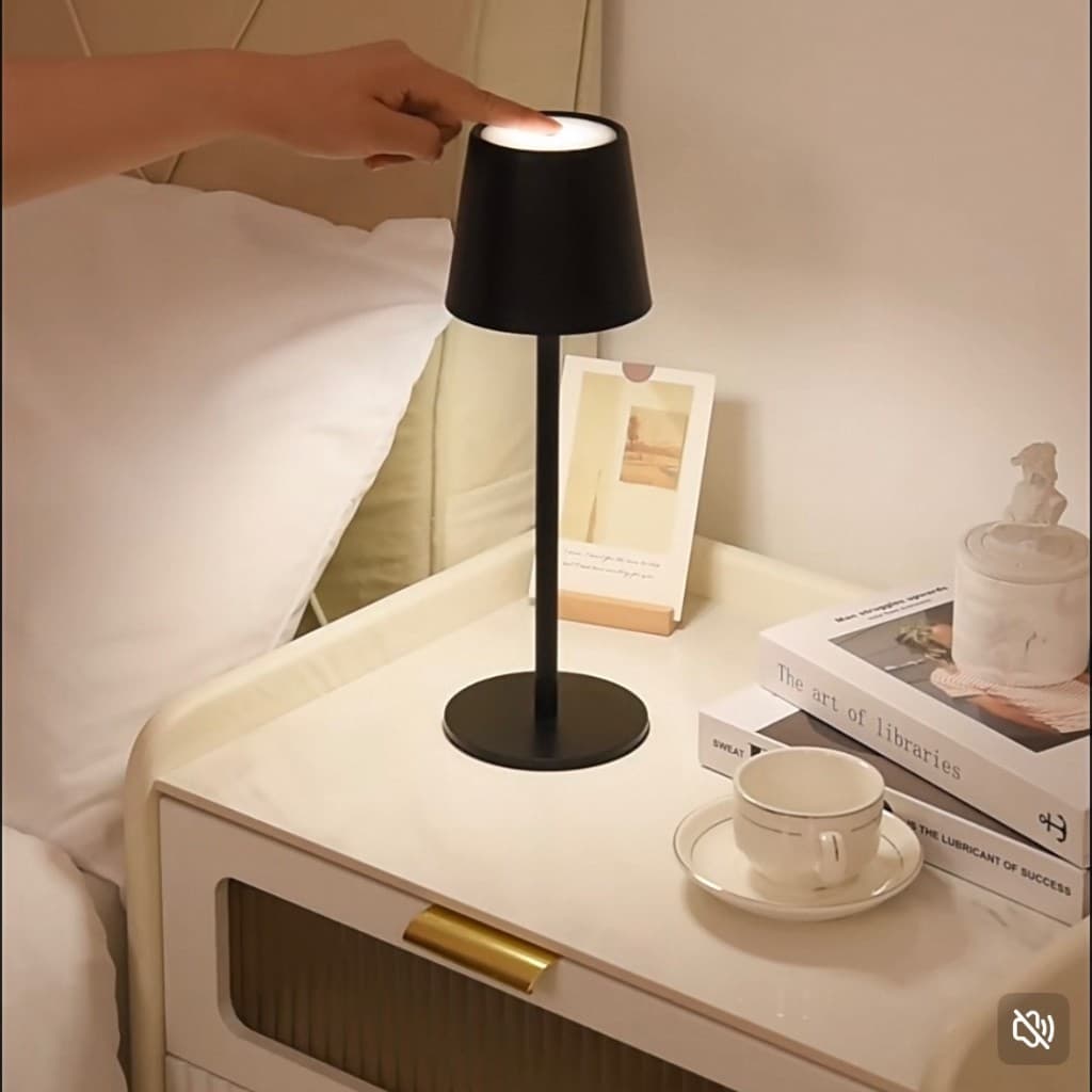 Luminária de Mesa Abajur Touch LED Recarregável Sem Fio
