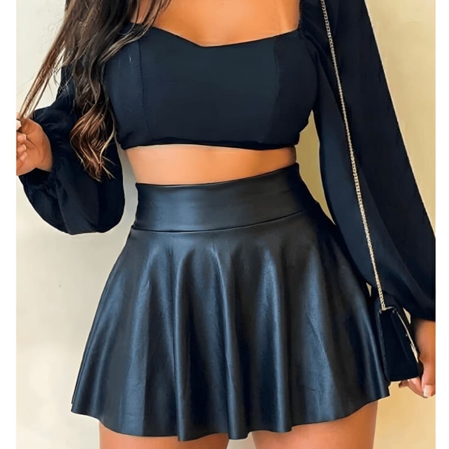 ShortSaia Courinho Couro Fake Feminino Country Brilho Molhado Cintura Alta Festa Balada Dança Corrid