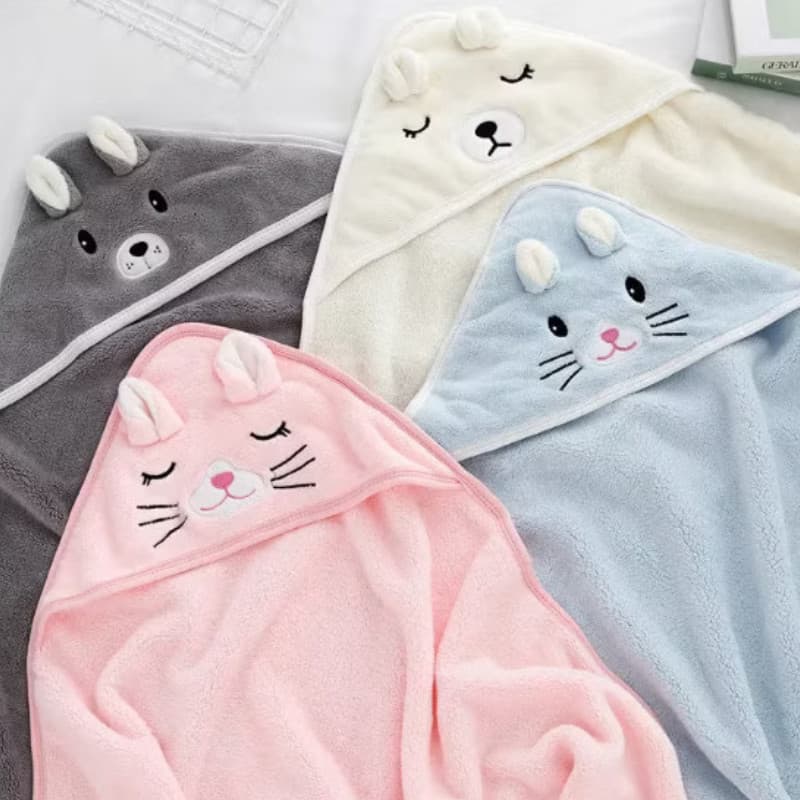 Toalha Infantil com Capuz Microfibra Felpuda 80x80cm Bebê Criança Estampa Bichinhos