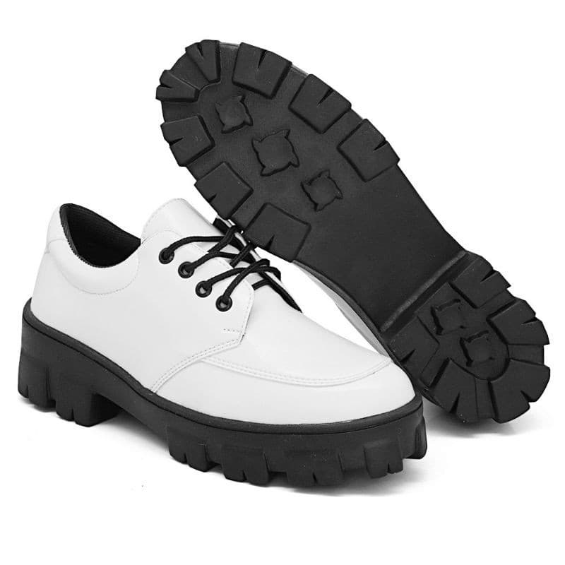 Mocassim Wandinha Feminino no couro sintético