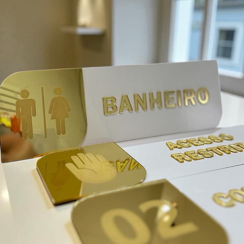 Placas De Identificação Porta Personalizada MDF Com Acrílico Espelhado Sinalização