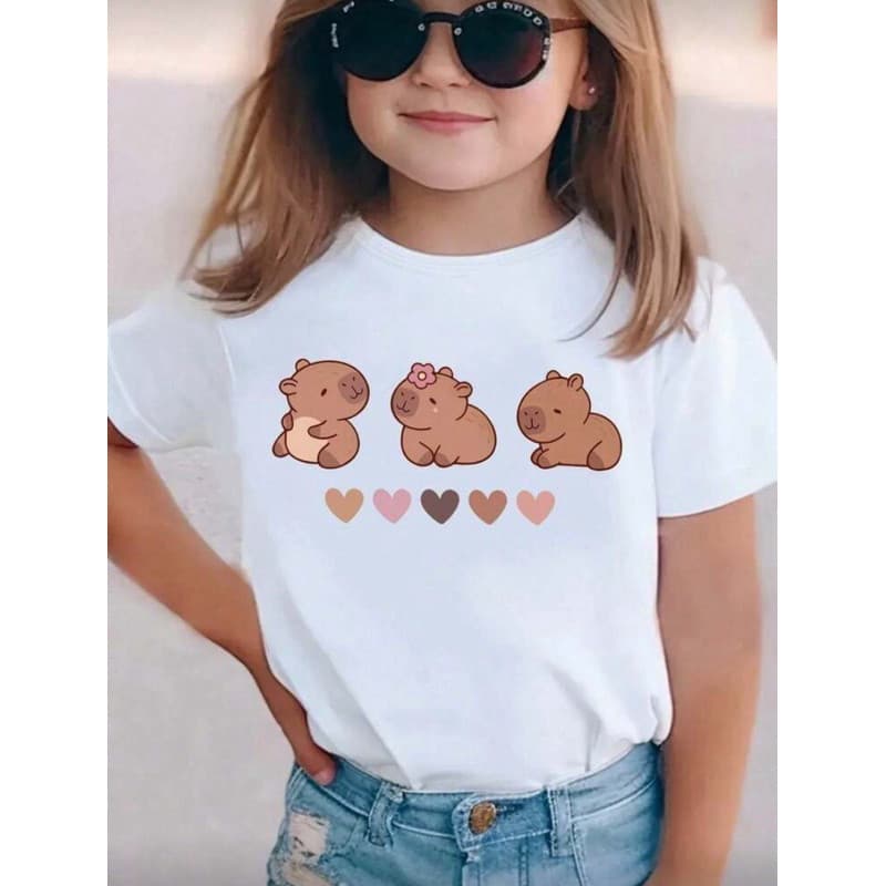 Camiseta Infantil Capivaras Apaixonadas – 100% Algodão Premium – Menina / Menino – Confortável e Estampada