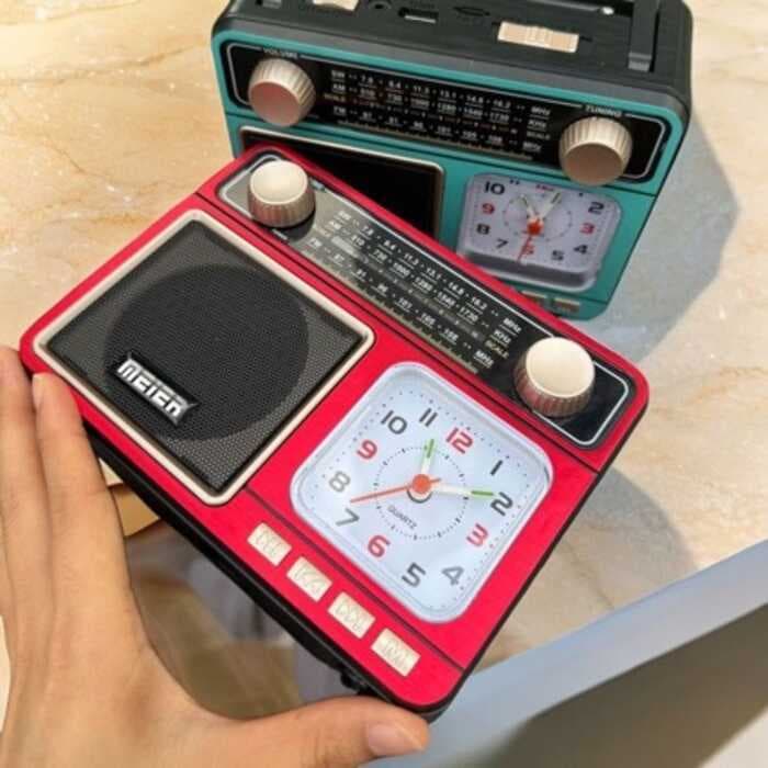 Europeu americano multifuncional rádio carregador de iluminação emergência telefone móvel com relógio recarregável cartã