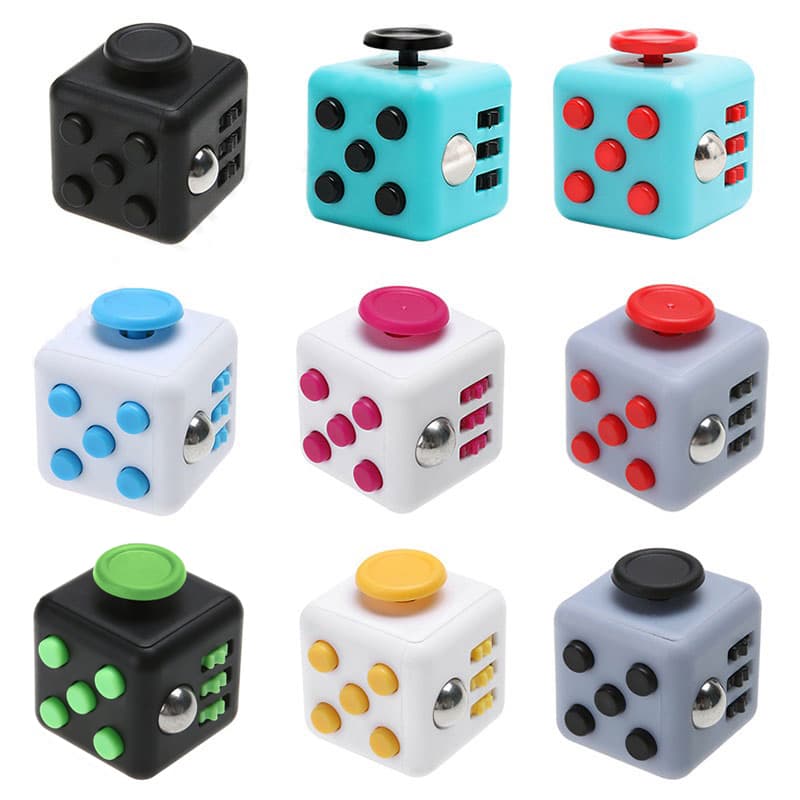 1pc Rubik's Cube Toys Ajudam A Aliviar O Estresse Para Adultos E Crianças